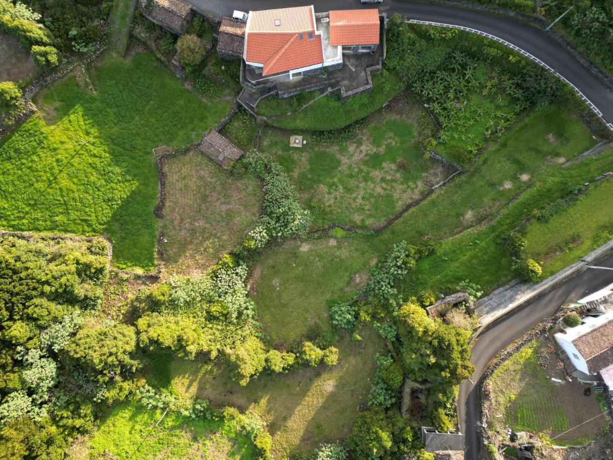 Casa Dos Caldeiras Bed & Breakfast Lajes do Pico Bagian luar foto